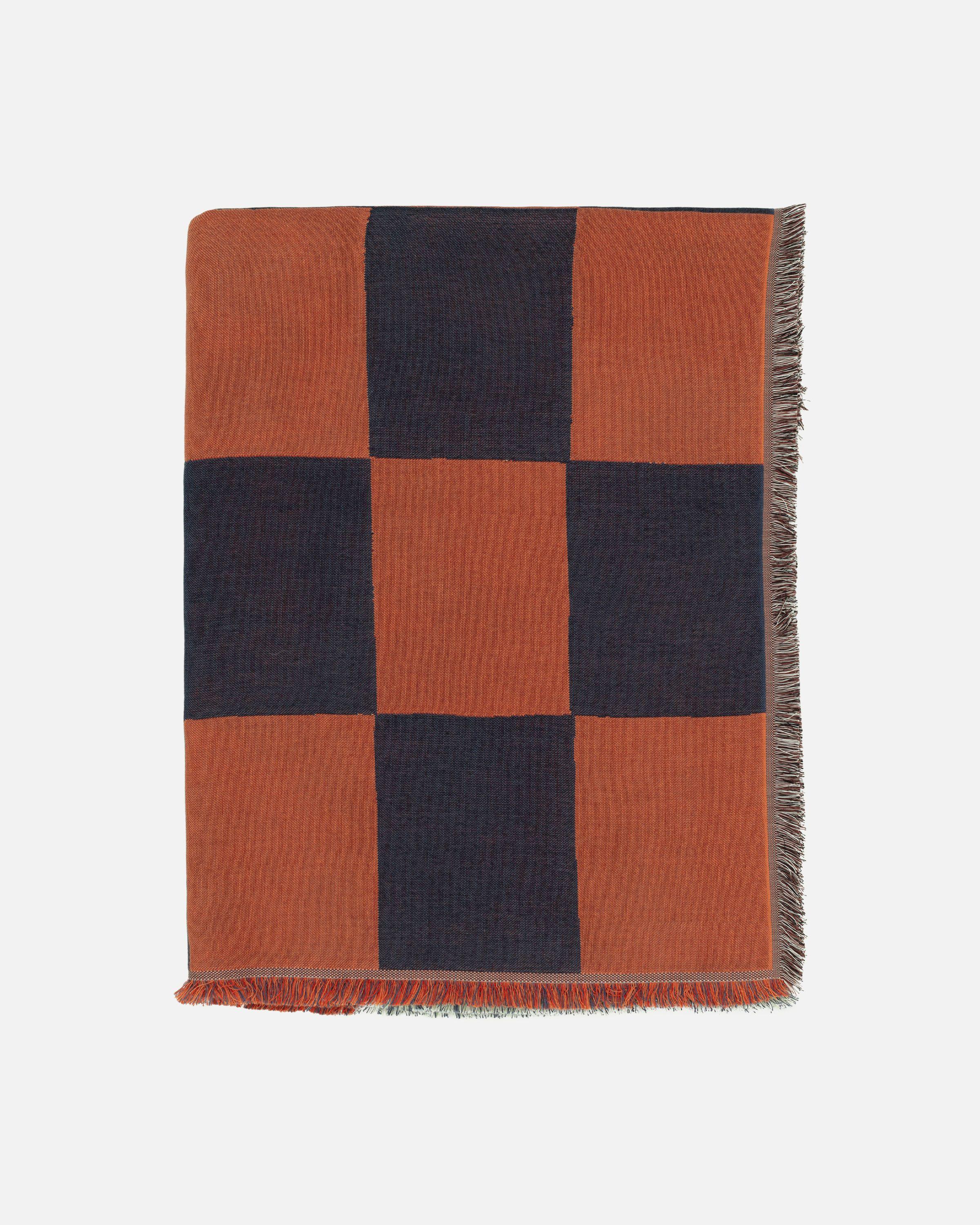 Kukko Ja Kana Throw blanket