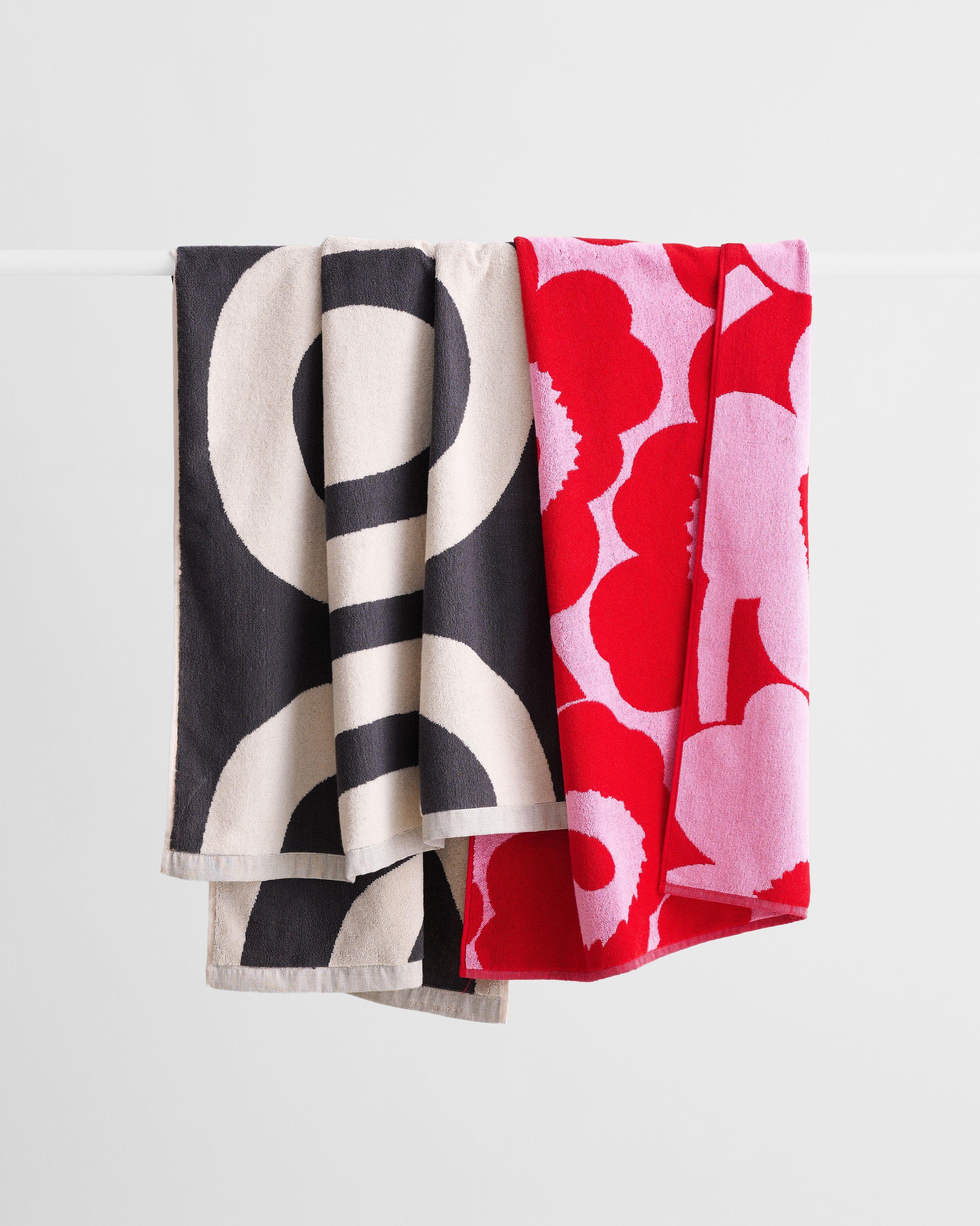 Unikko Bath towel